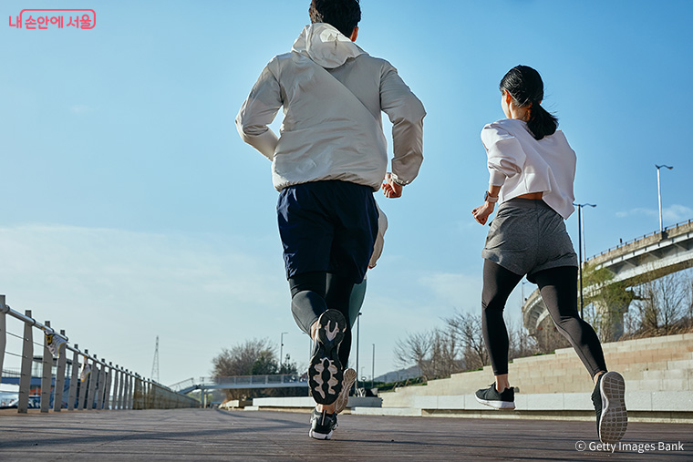 &lsquo;여의도한강공원&rsquo;에 무료로 이용할 수 있는 샤워장이 마련됐다. 