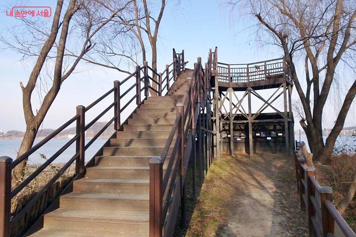 철새 조망하기 좋은 강서습지생태공원 ⓒ김종성