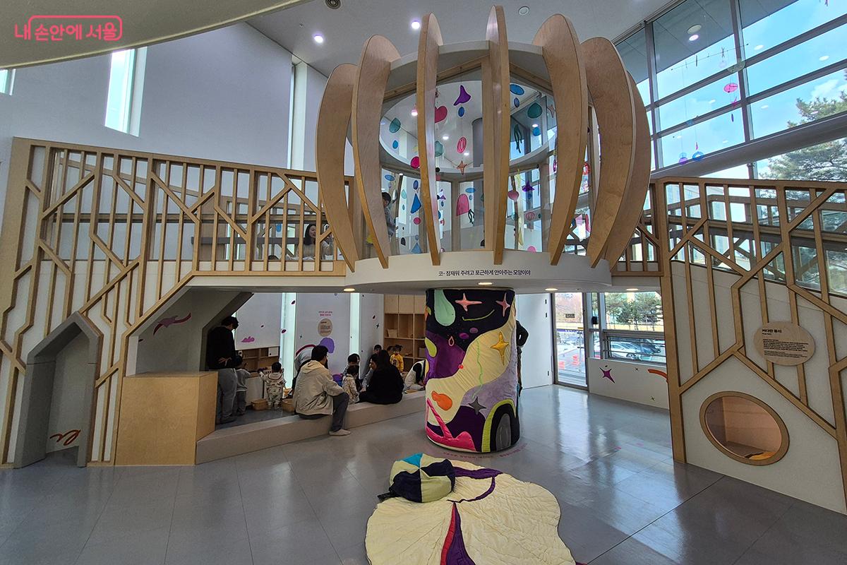 36개월 미만 영아를 위한 전용 공간으로, 발달 특성을 고려해 설계됐다. &copy;백승훈