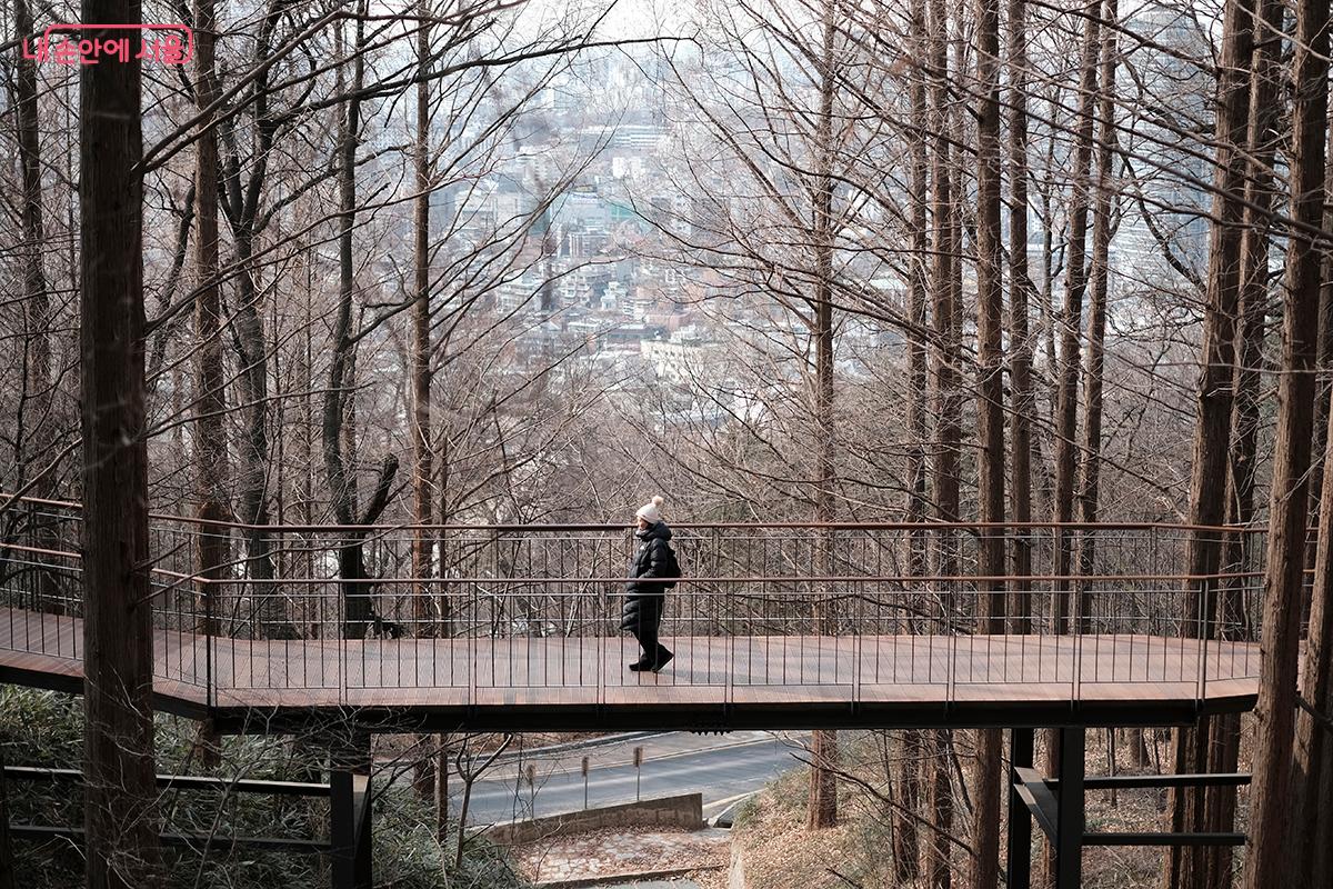 모험전망다리에서 바라본 풍경 &copy;김아름