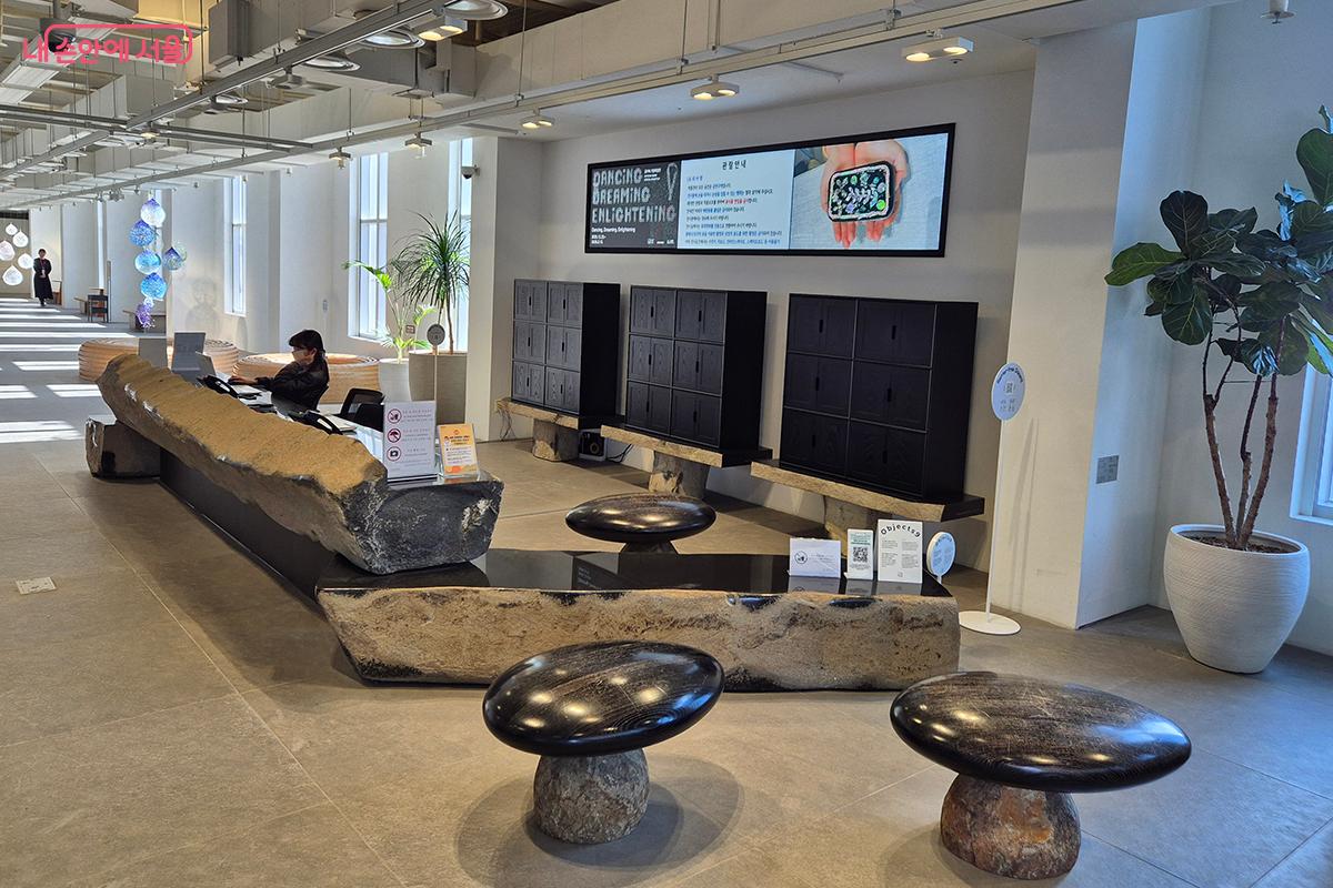 반복되는 일상 속에서 잠시 멈춰 서서, 나 자신과 사랑하는 이들을 위해 어떤 염원을 수놓으며 살고 있는지 되돌아본 귀중한 시간이었다. &copy;정향선