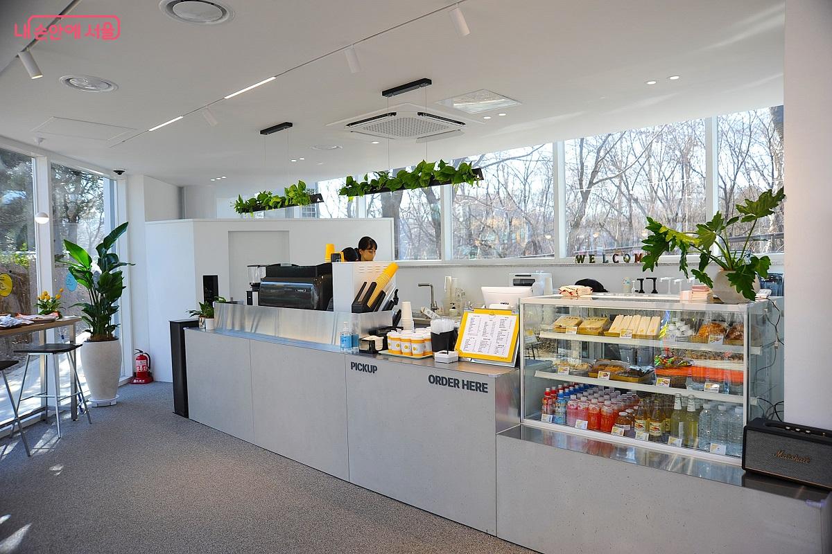 경력보유여성 바리스타들이 운영하는 소원카페 &copy;조수봉