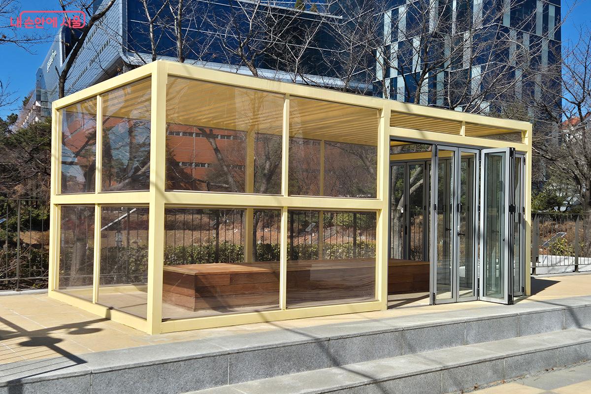 삭막했던 도시의 틈새가 문화와 건강이 흐르는 활력의 중심지로 변모한 모습이 인상적이다. ©정향선