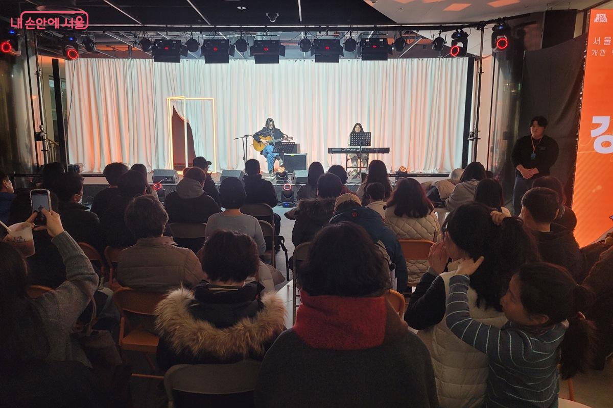 강아솔의 공연 ⓒ박미선