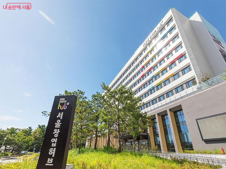 지난해 말 개관한 ‘프렙 아카데미 공덕캠퍼스’는 서울창업허브 공덕 2~3층에 위치한다.