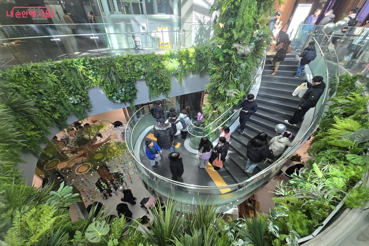 서울시청 지하 공간인 서울갤러리가 2월 5일에 개장했다. ⓒ심재혁