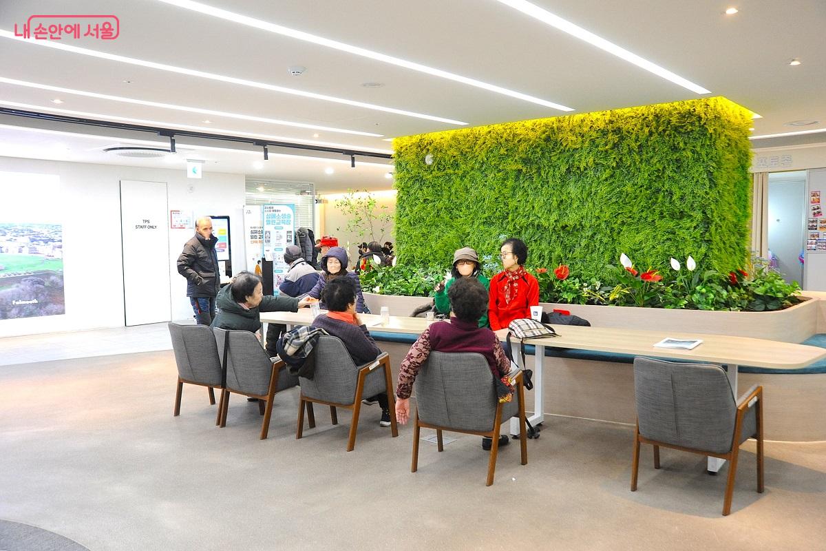 은평센터의 커뮤니티 라운지 ©조수봉