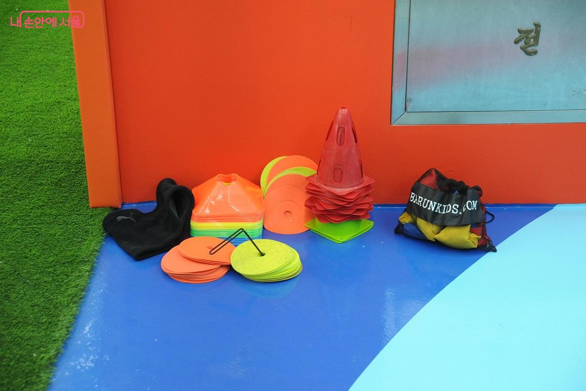 다양한 놀이&middot;스포츠 활동용 보조 기구 &copy;조수봉