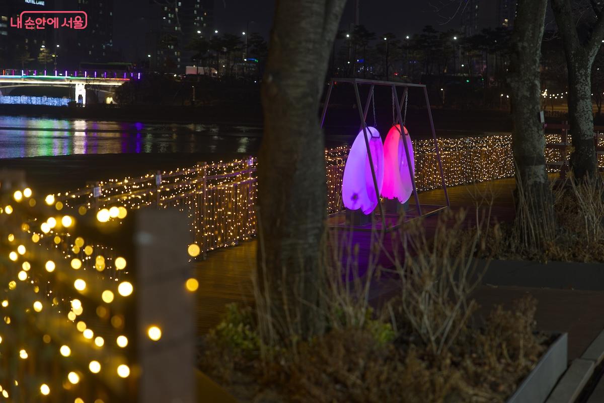 산책, 러닝과 함께 멋진 석촌호수와 루미나리에 야경을 즐겨보자