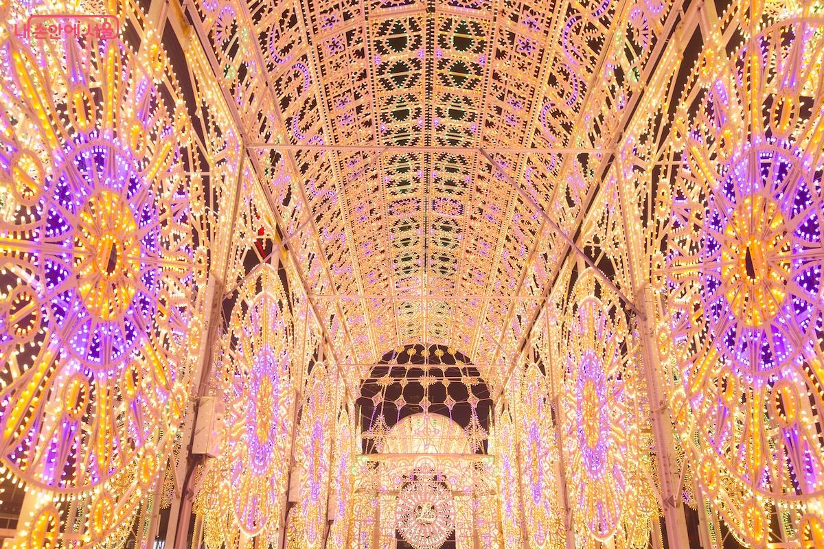 마치 유럽의 어떤 크리스마스 마켓 축제로 순간이동을 한 듯 하다