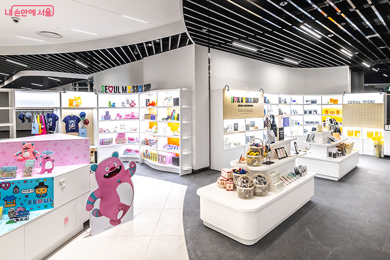 서울 브랜드‧해치 굿즈 등 120여종의 기념품을 판매할 &lsquo;서울마이소울샵&rsquo;
