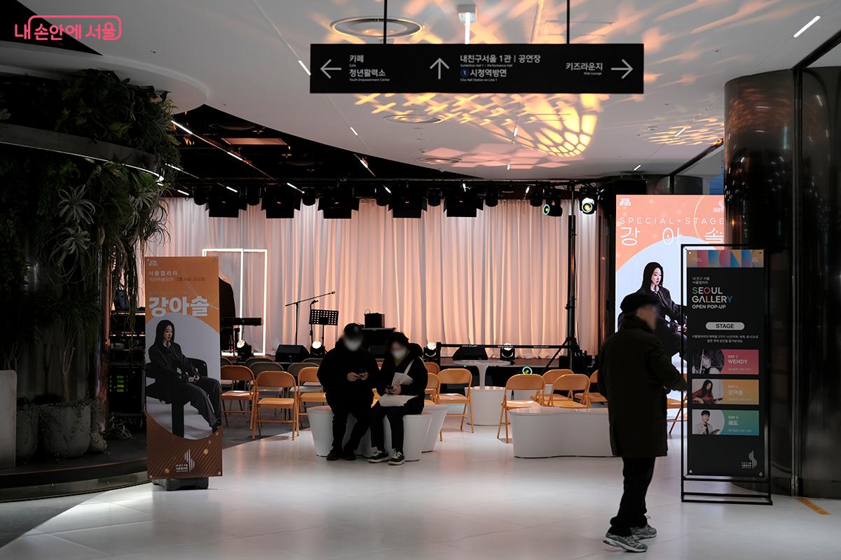 소규모 공연과 강연이 펼쳐지는 &lsquo;공연장&rsquo; &copy;김아름