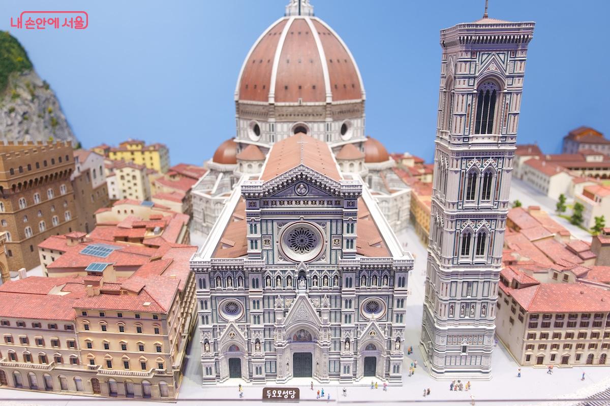 영화나 드라마속에서 봤던 유명한 건축물들을 만나볼 수 있다