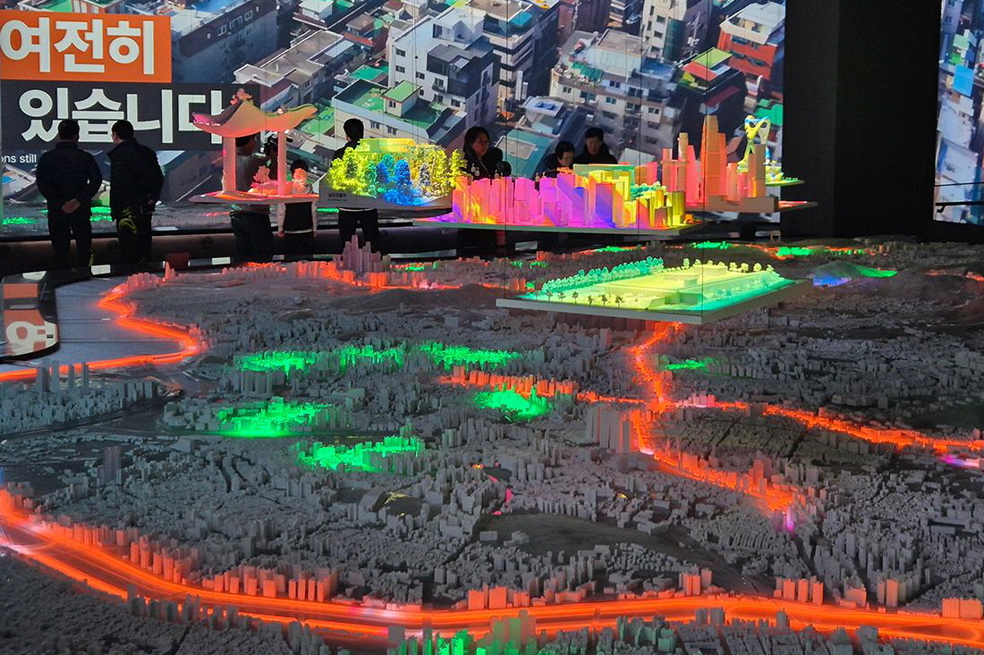 "서울의 모든 매력을 한곳에!" 시청 지하 '서울갤러리' 전격 개관