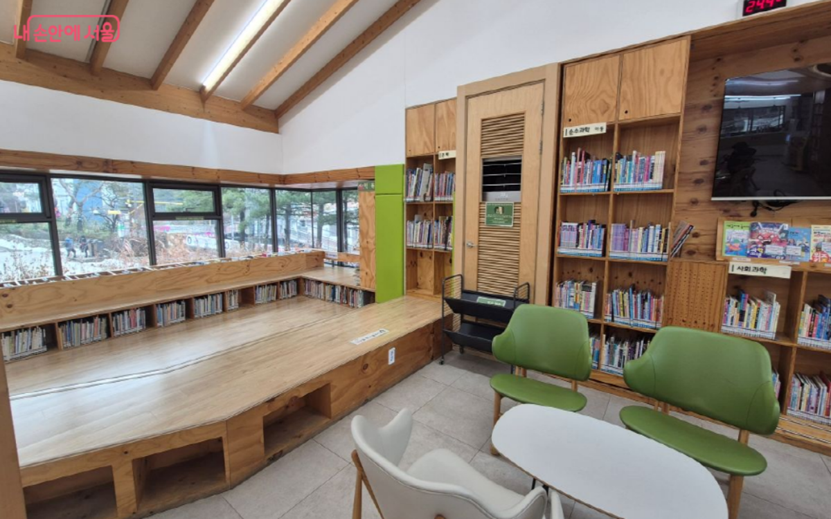  원목 온돌방으로 되어 있는 어린이실 &copy;조현정