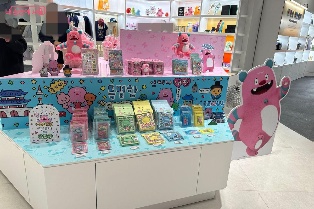 서울시 캐릭터 해치로 디자인된 다양한 제품들 &copy;김재형