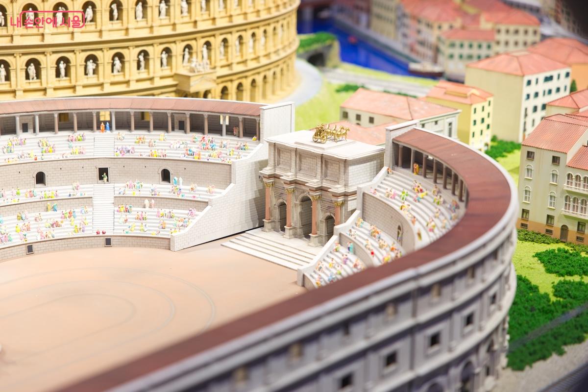 실감나고 세밀한 표현과 묘사로 마치 현장에 있는 듯한 느낌까지 드는 이탈리아관