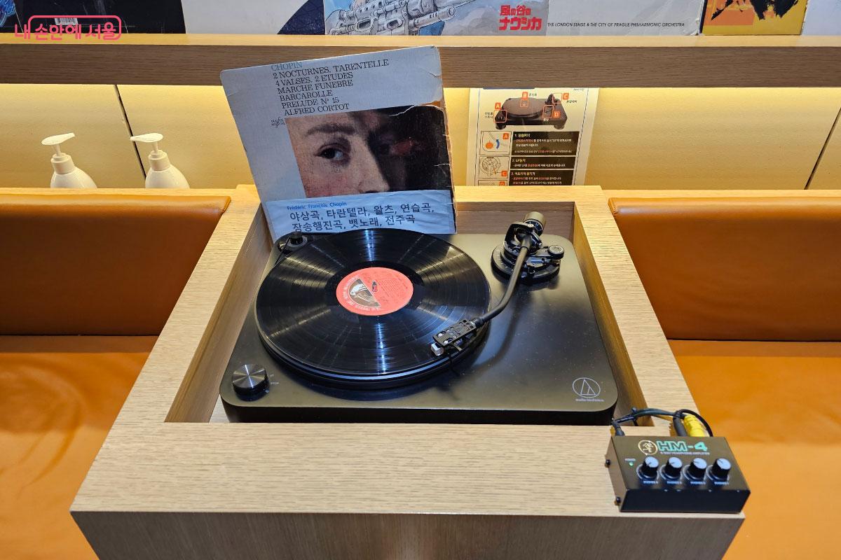 취향껏 골라 음악을 감상 할 수 있다. ©홍혜수