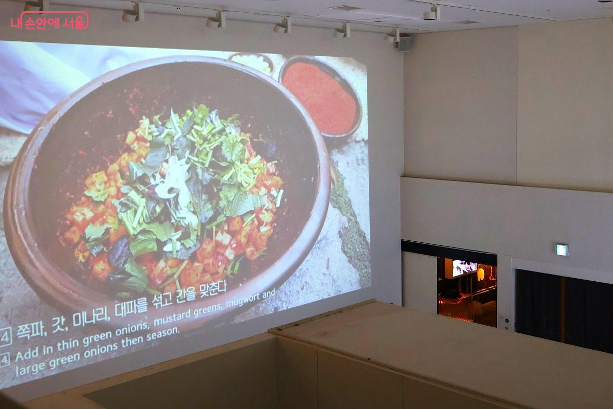 지역별 김치 담그기 영상과 소리로 즐기는 생생한 김치 맛의 향연이 펼쳐진다. &copy;이봉덕 