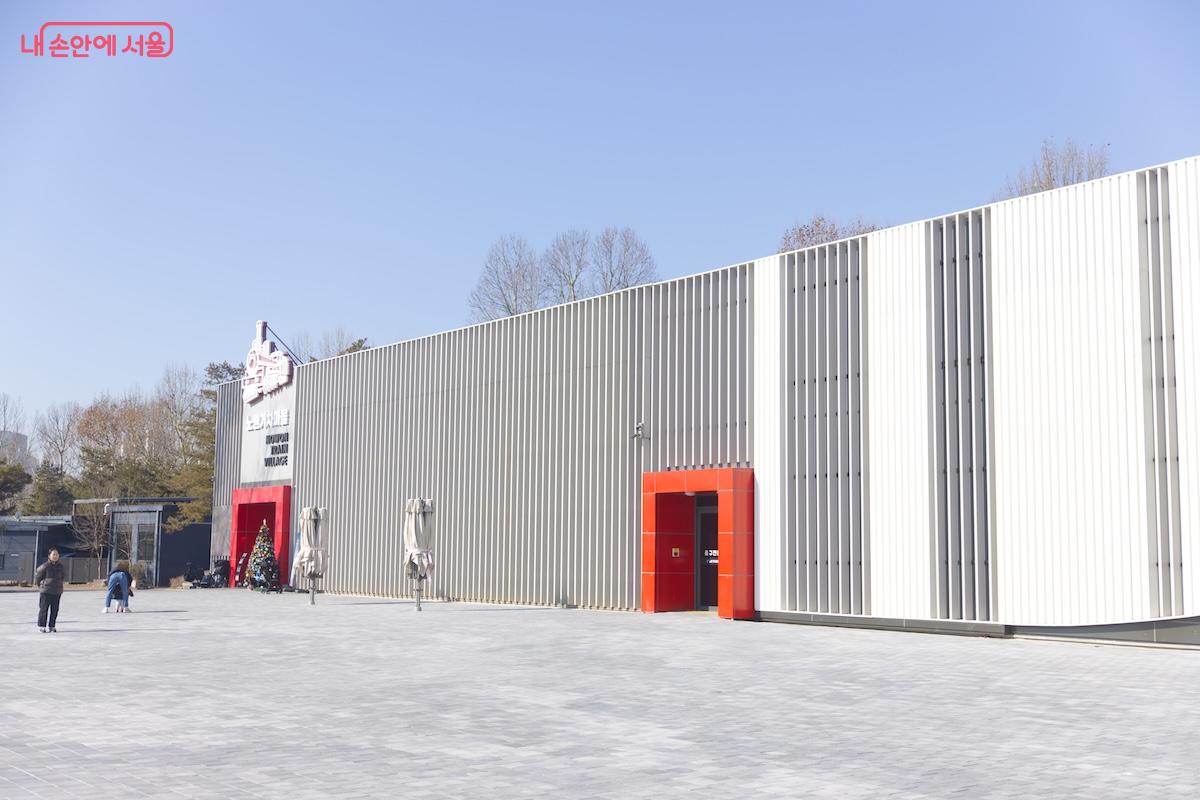 올 겨울 최고의 실내 명소로 급부상한 노원구의 '노원기차마을'을 다녀왔다