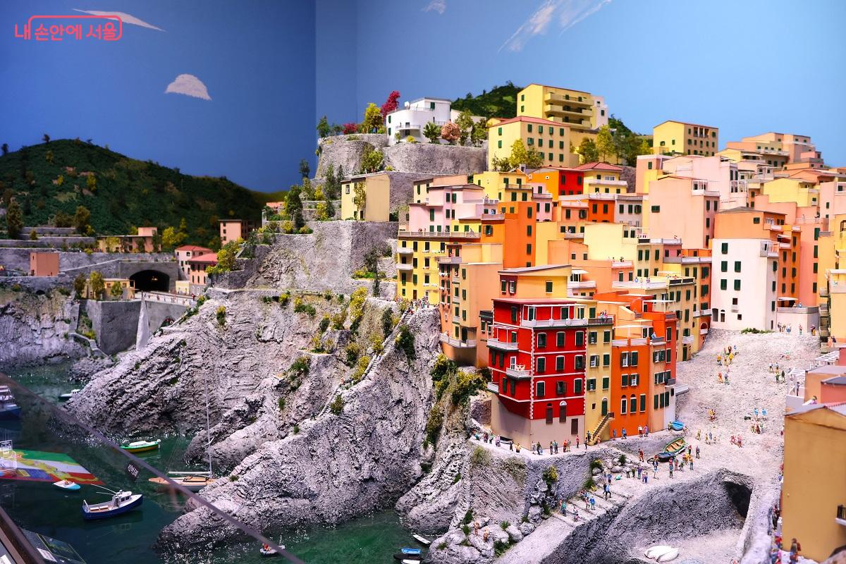 리오마조레: 이탈리아 리구리아 해안의 유네스코 세계유산으로 지정된 아름다운 해안마을 풍경 &copy;김대진 