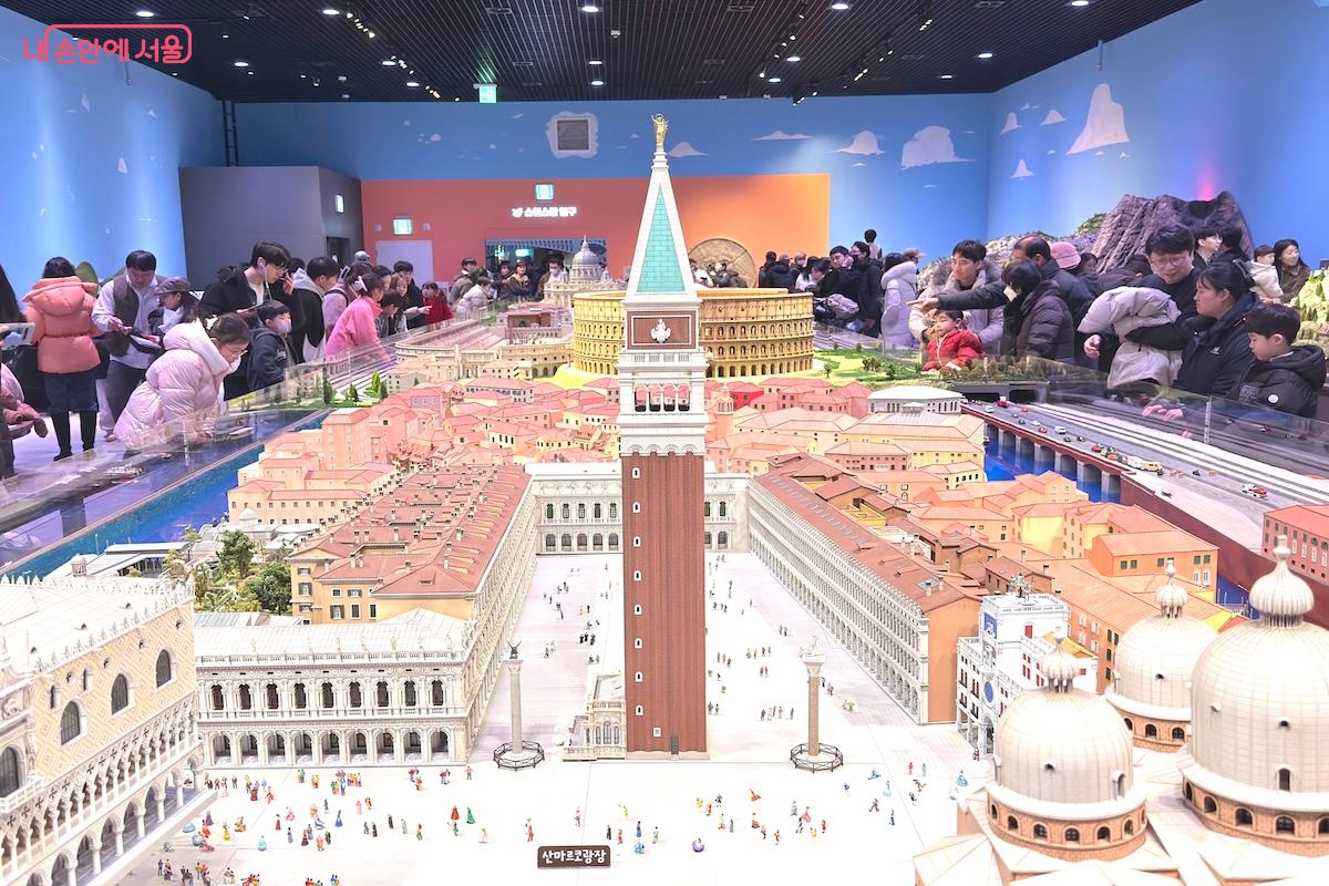 아마도 사진을 디테일하게 찍을 수 있다면 유럽 여행 사진이라고 해도 믿을 것 같다. ©서지희