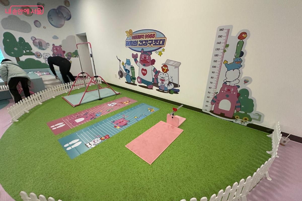 아이들이 뛰어놀며 정책을 체험하는 키즈라운지 &copy;김재형