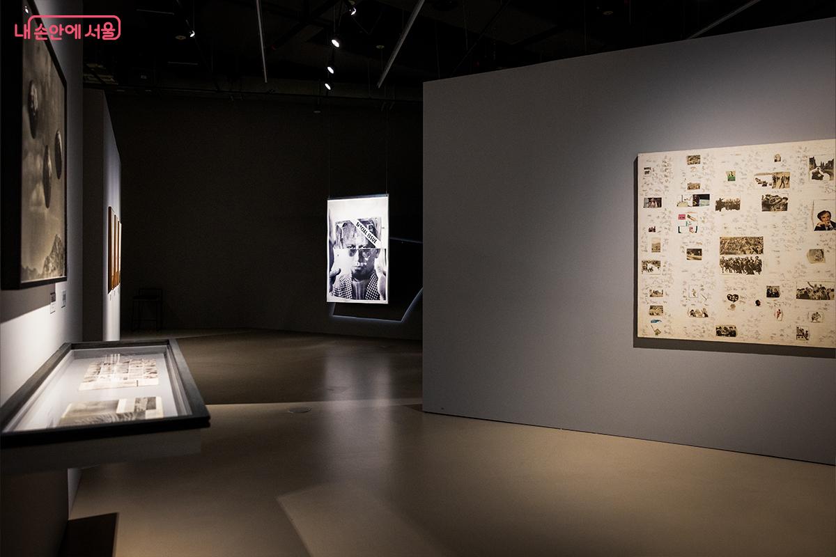 전시실 중앙 공간 구성 전경 &copy;장신자