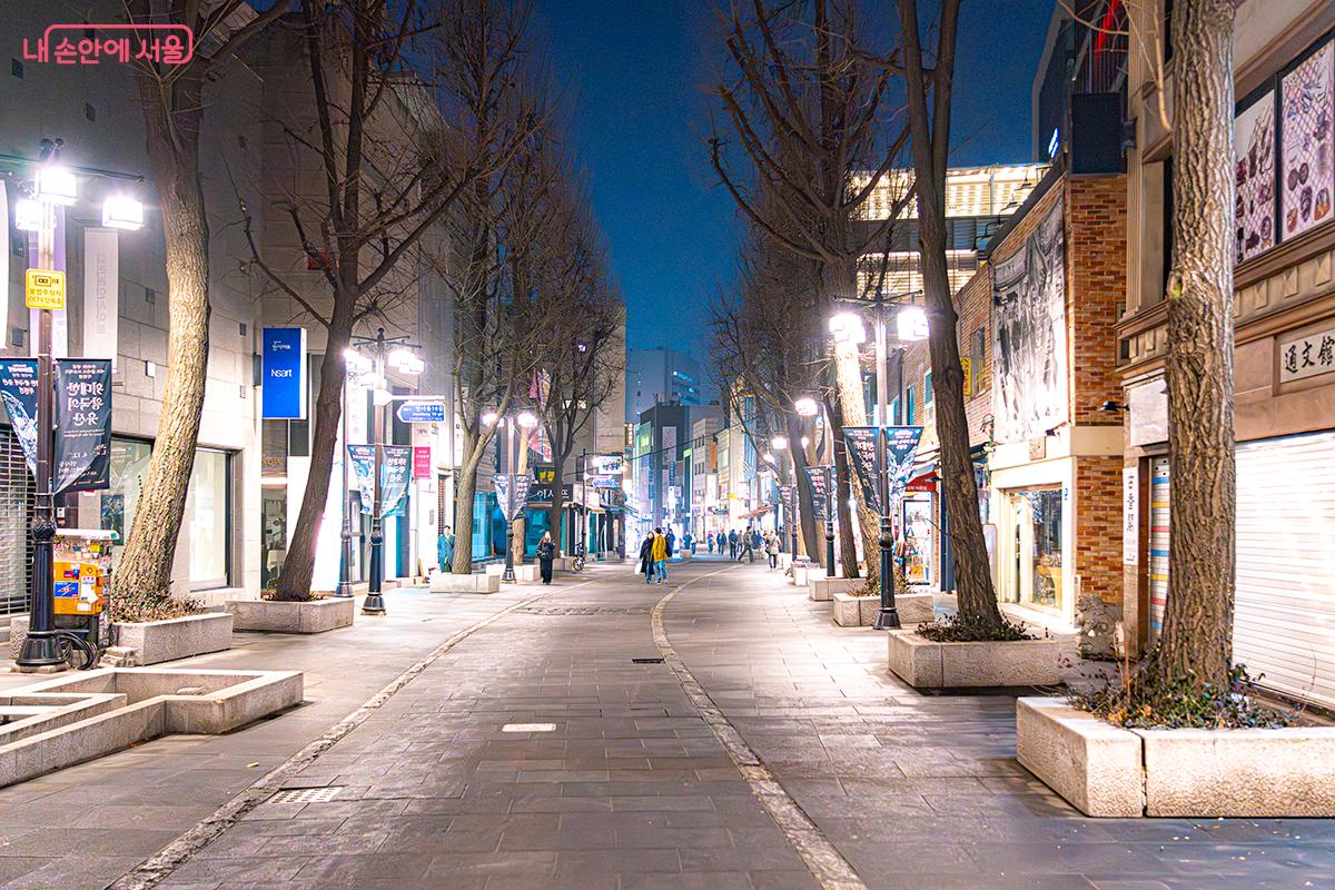 안국 거리의 전경