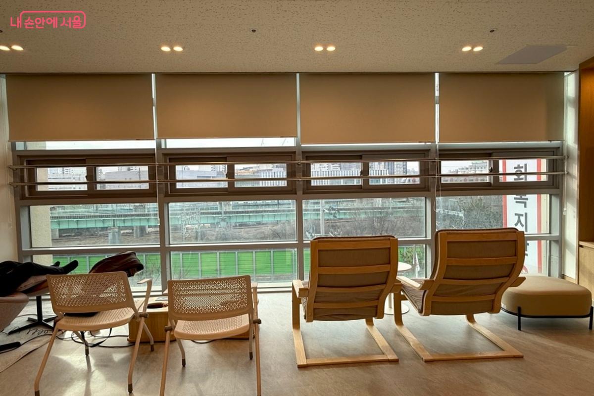 부담 없이 들른 공간에서 몸과 마음이 따뜻해진다. ©임수영