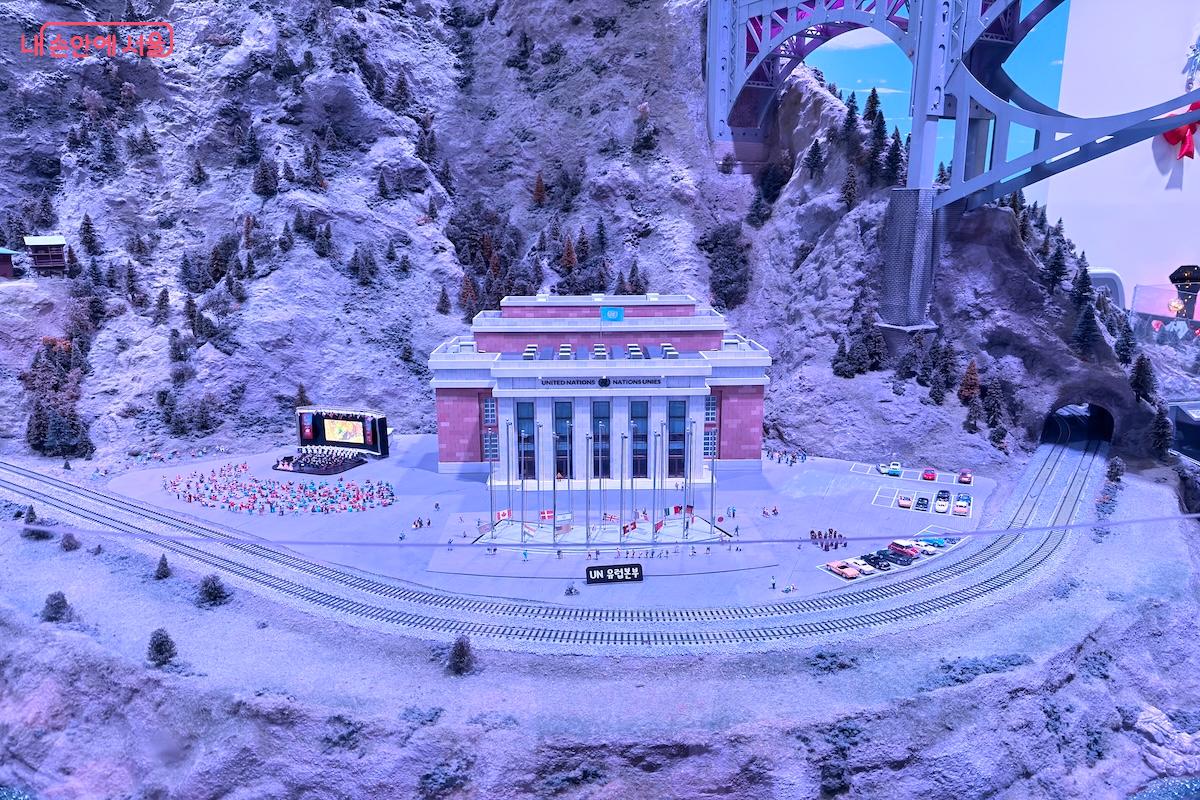 대부분 조그마한 모형이지만 세밀함과 정교함이 돋보인다. ©서지희