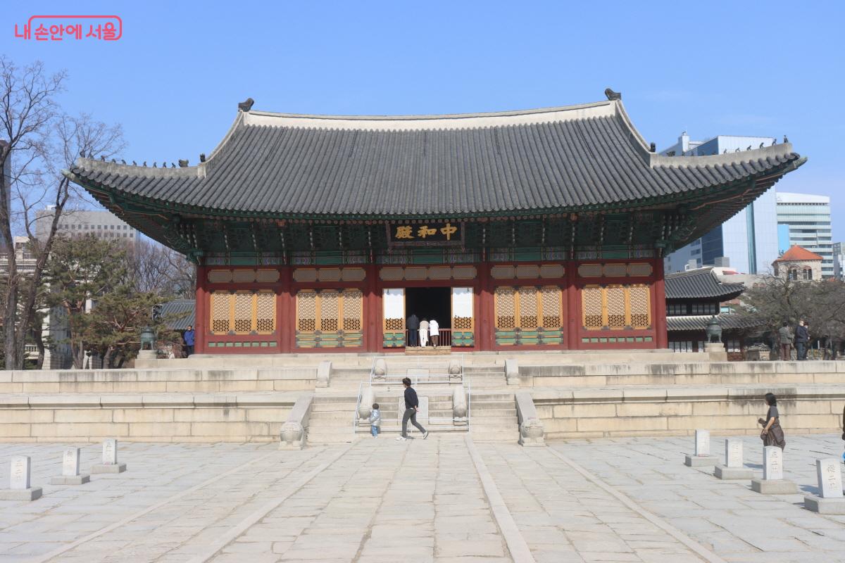 덕수궁 중화전 &copy;조수연