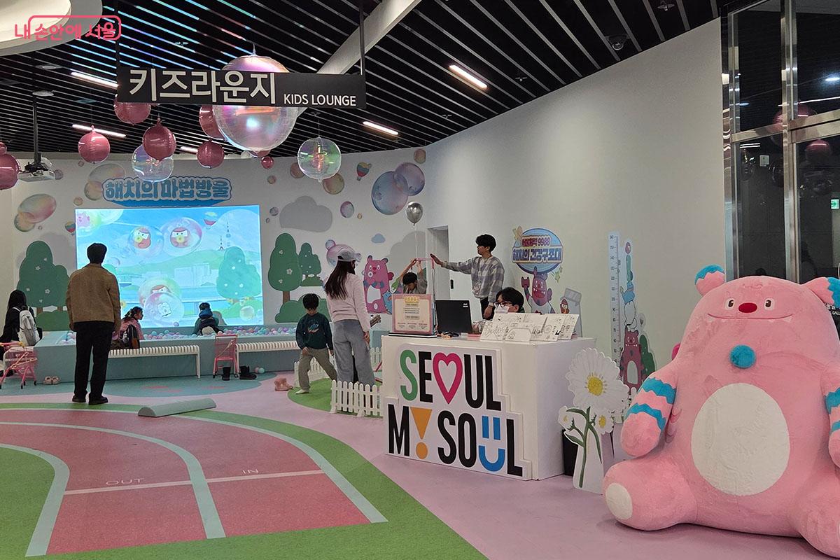 키즈라운지에서 인기있던 해치의 마법방울 공간 &copy;이다현
