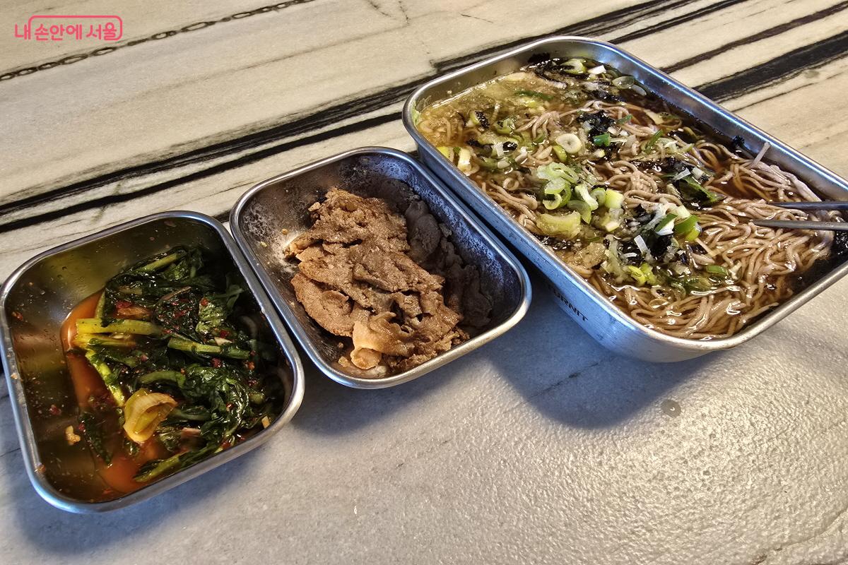 다회용기가 먹기 간편했다. &copy;조송연