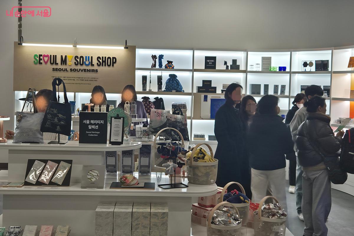 서울 브랜드 굿즈와․해치 관련 상품을 판매하는 &lsquo;서울마이소울샵&rsquo;