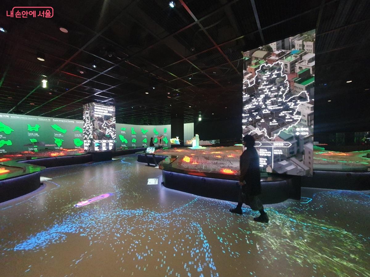 새 단장을 마치고 복합문화공간으로 개관한 '내 친구 서울 서울갤러리'의 내친구서울1관 &copy;엄윤주