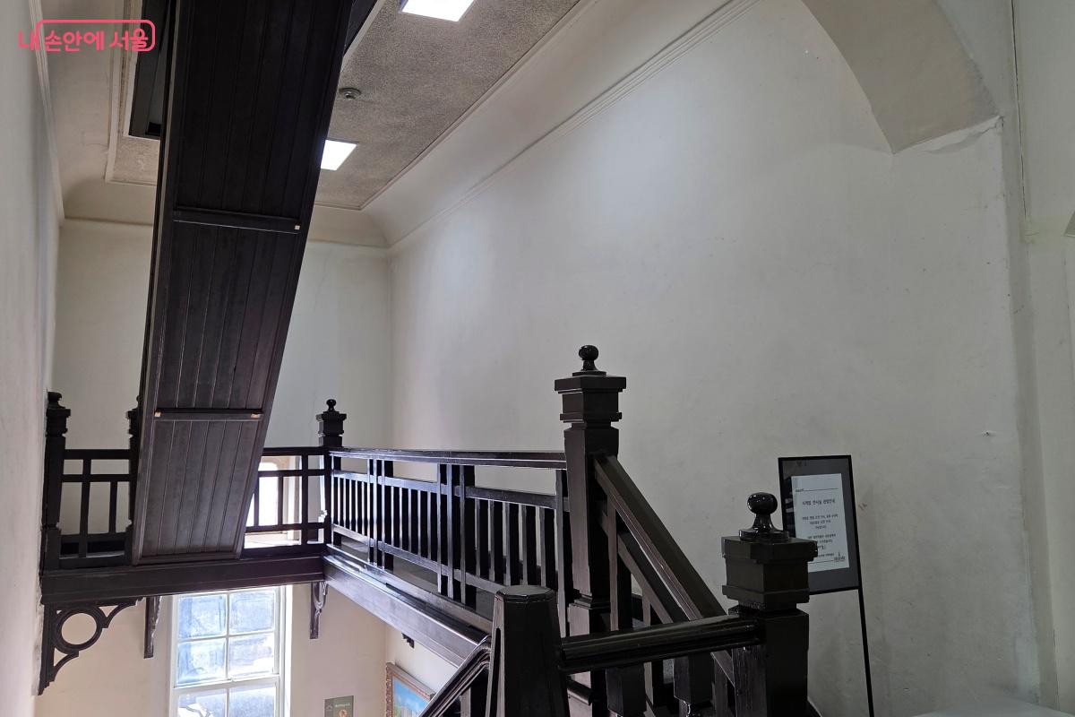 하루 2차례 오전 11시와 오후 4시(토요일은 오전 11시만) 개방된다. ⓒ김미선