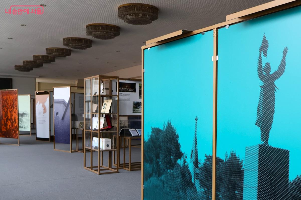 독립을 향한 투쟁의 기록. 서대문형무소 수감 당시의 모습과 아우내 장터 만세 운동을 이끌었던 열사의 치열한 투쟁 기록을 담고 있다. &copy;김대진 