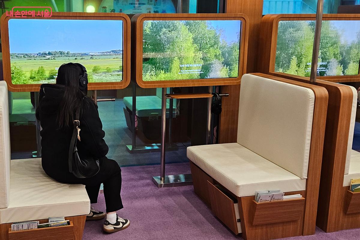 팔도 사운드 스케이프를 체험하는 시민의 모습 ©김현진