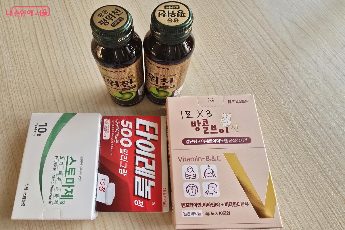 공공심야약국에서 구매한 비약들 ⓒ조송연