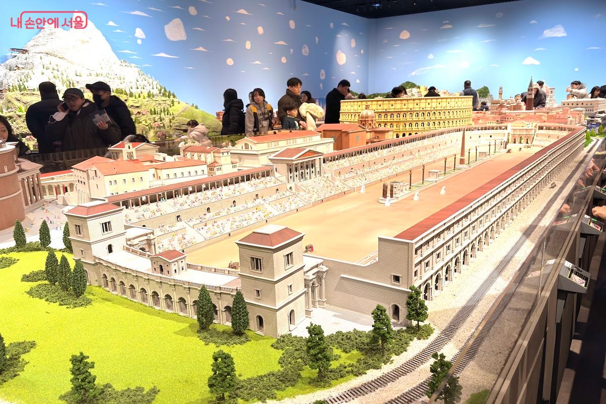 이탈리아 최고의 관광명소와 중세 로마 유적지를 그대로 재현했다. ©서지희