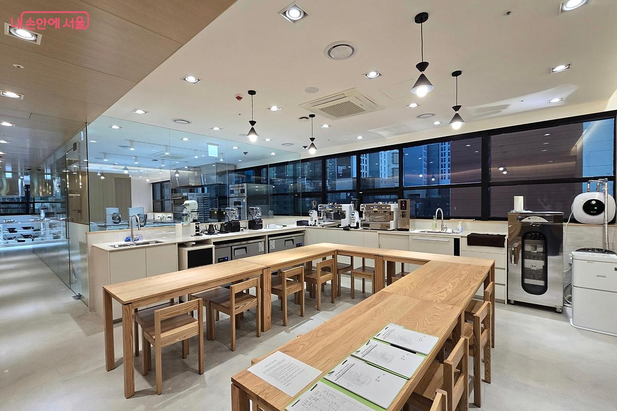 교육생은 성동, 공덕 두 캠퍼스를 하루 전날까지 예약한 후 이용할 수 있다. ©김윤경