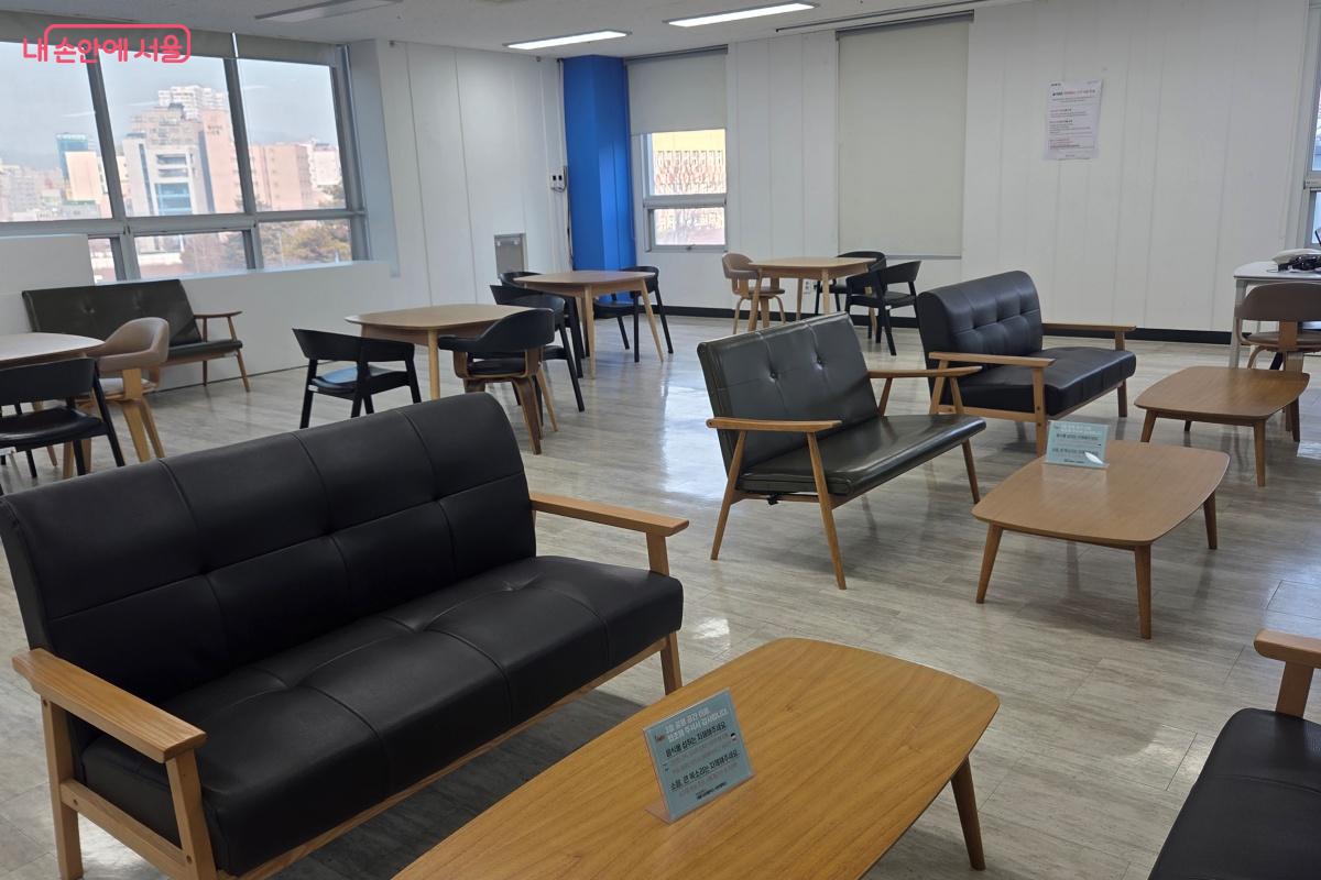 1인 가구의 휴식과 만남, 소통하는 공간도 마련되어 있다. &copy;김미선