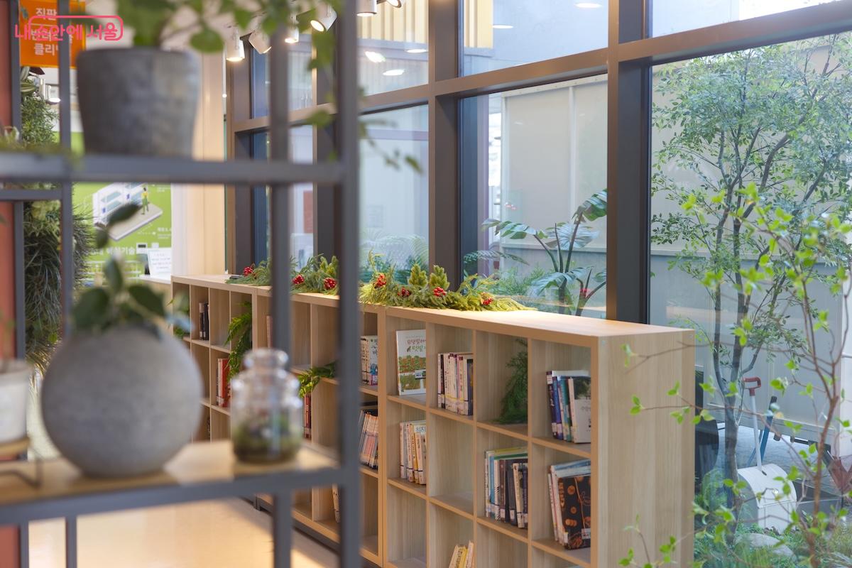 깔끔하고 쾌적해서 동네 사랑방 역할을 했으면 좋겠다