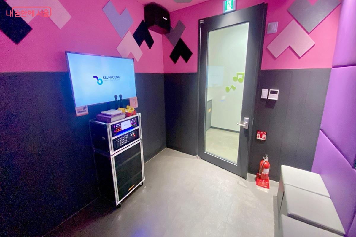 최대 1시간 이용 가능한 코인노래방 ⓒ전세계