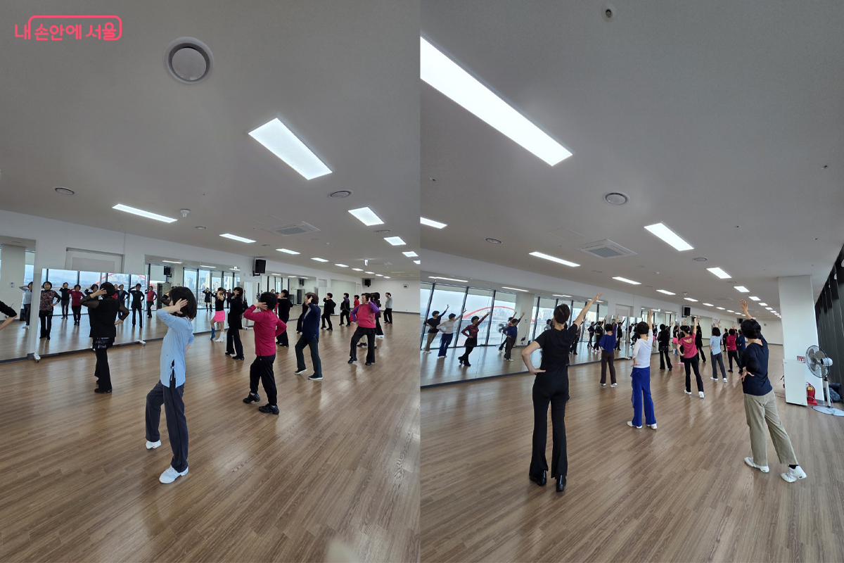 마포서강체력인증센터 내 마포365구민센터 라인댄스 지도 받는 수강생들&copy;장미화