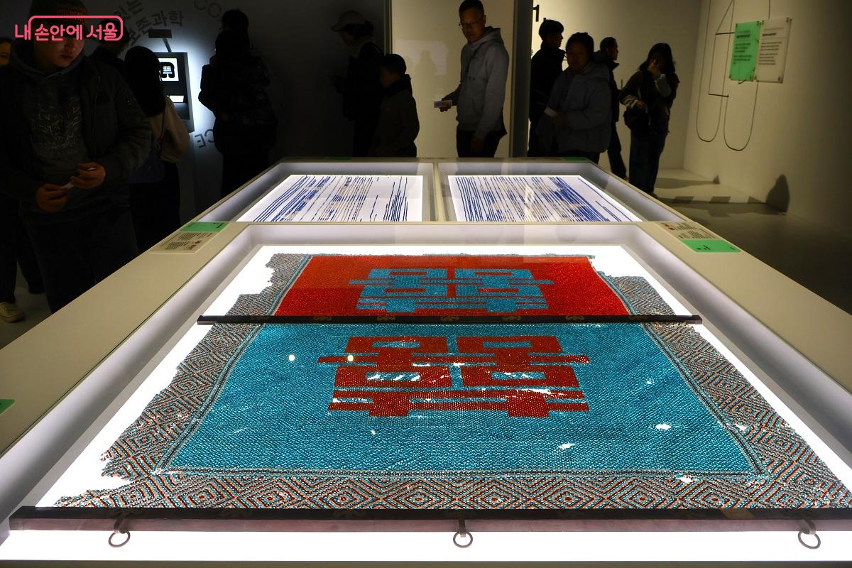 국립고궁박물관 개관 20주년 특별전시 < RE:BORN, 시간을 잇는 보존과학, 2025.12.03-2026.03.02) &copy;김대진