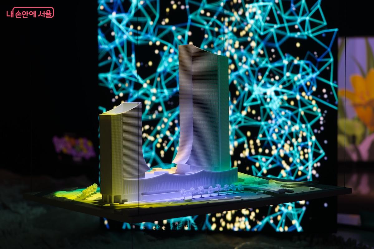 서울갤러리에서 서울의 명소를 모두 여행하고 온 듯한 느낌도 든다