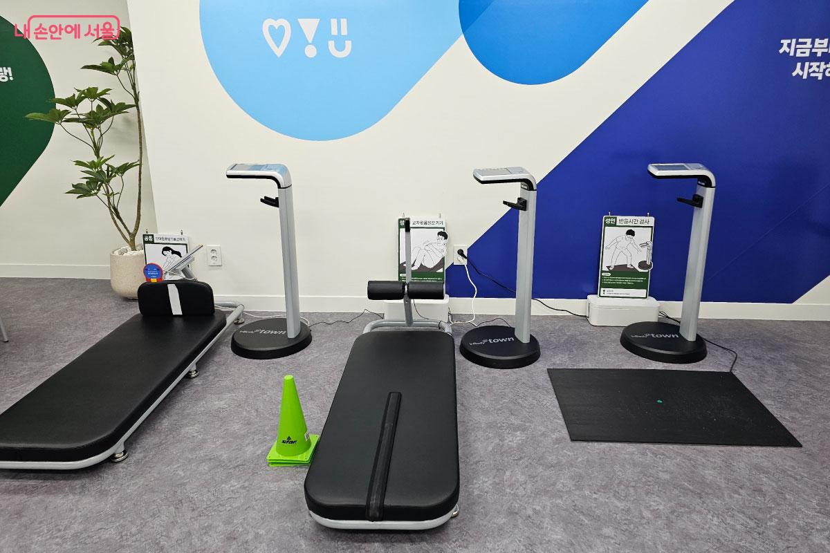  민첩성부터 유연성까지 측정할 수 있는 기구 &copy;홍혜수   