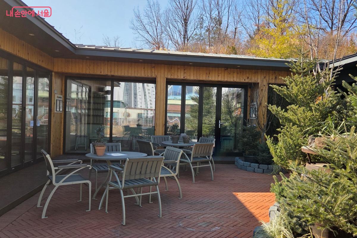 예술공방 앞 &copy;김미선